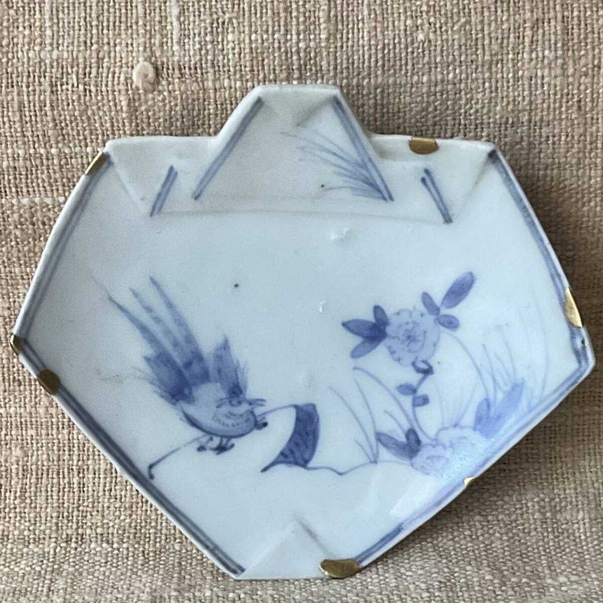 SALE  初期伊万里 雉 草花文 折紙形 小皿③ 詳細画像 金継済