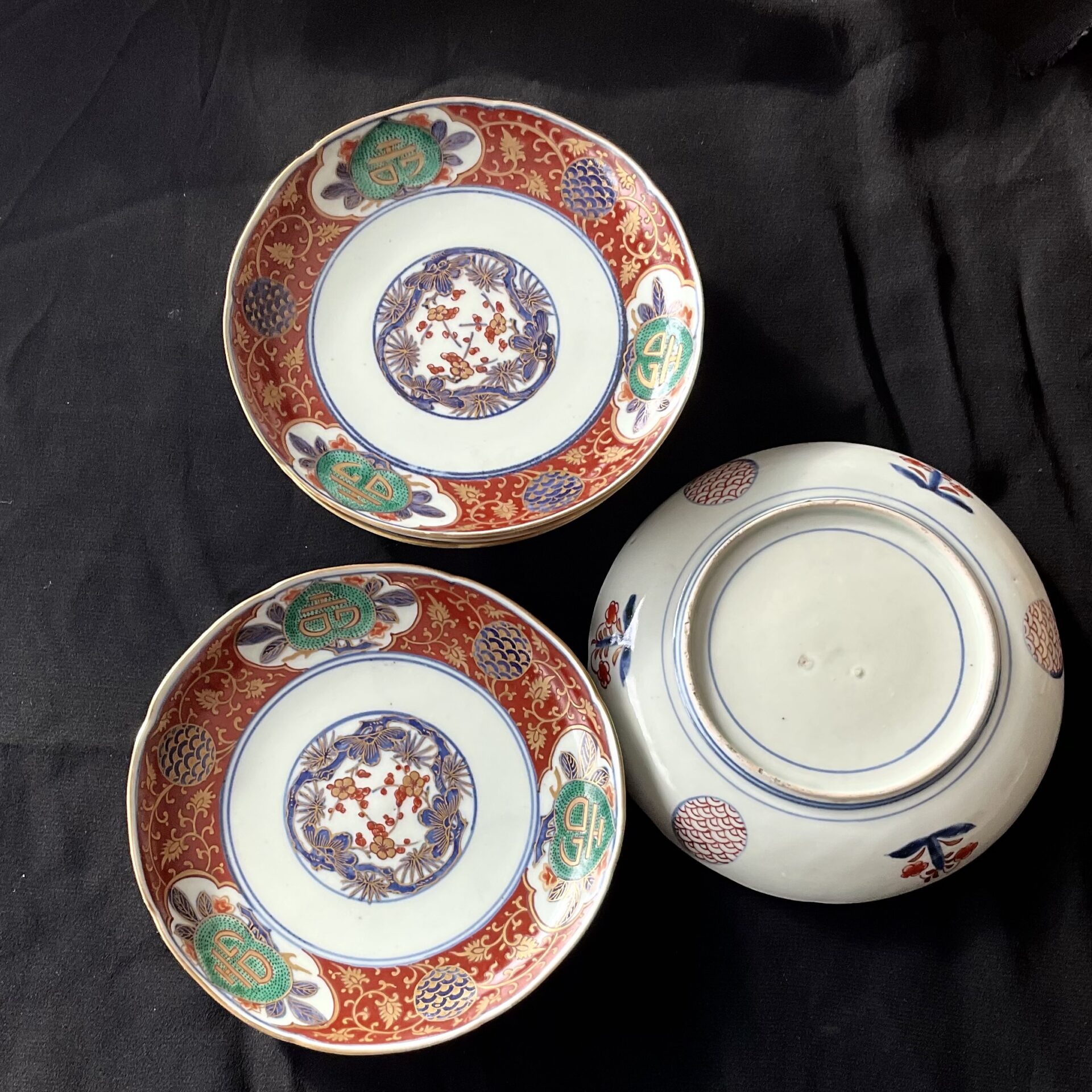 A 伊万里染錦上がり発色綺麗な六寸皿5枚揃い